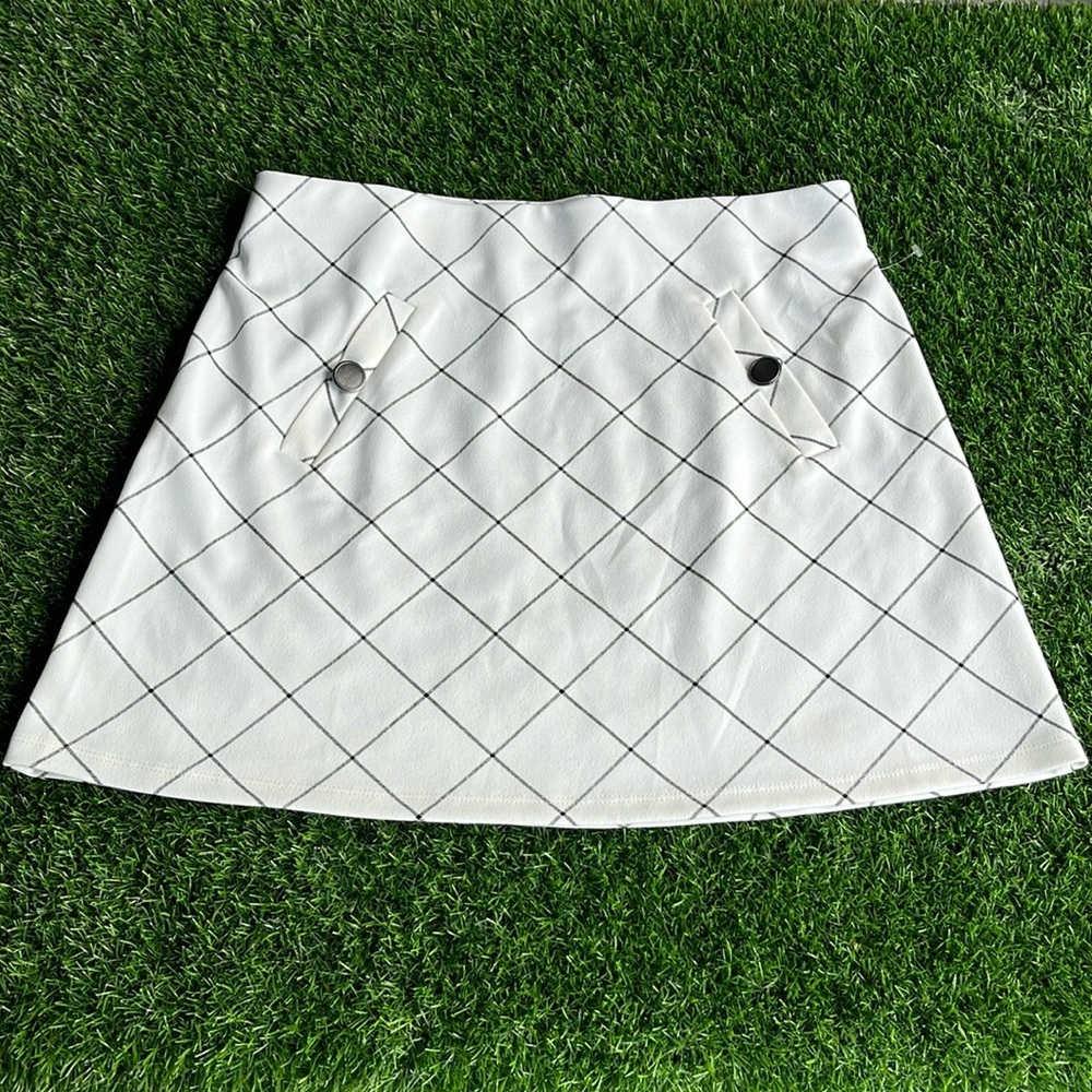 MESSINI Black & Ivory Mini Skirt size medium